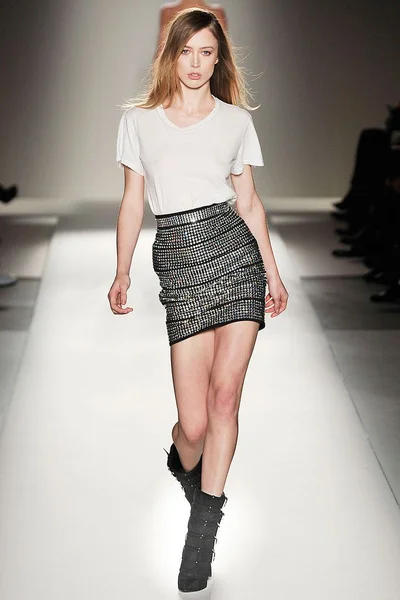 Look 24